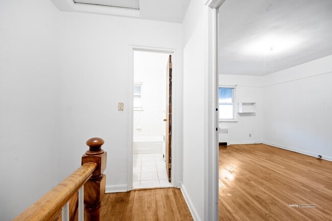 Building Photo - 3828A Barnes Ave