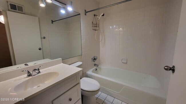 Building Photo - 1 Channel Dr