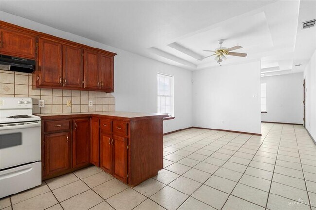 Building Photo - 14 Clavel St