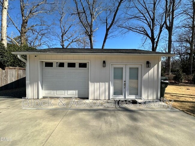 Building Photo - 4512 Drexel Dr