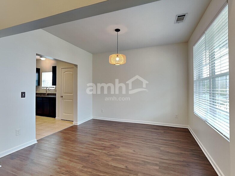 Building Photo - 4123 Oakstone Dr