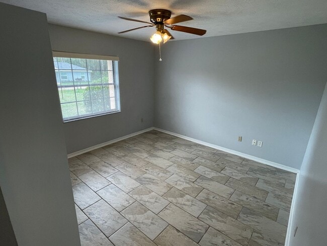 Building Photo - 3/2 Home in Belleview