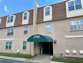Building Photo - 2700 Whitney Pl