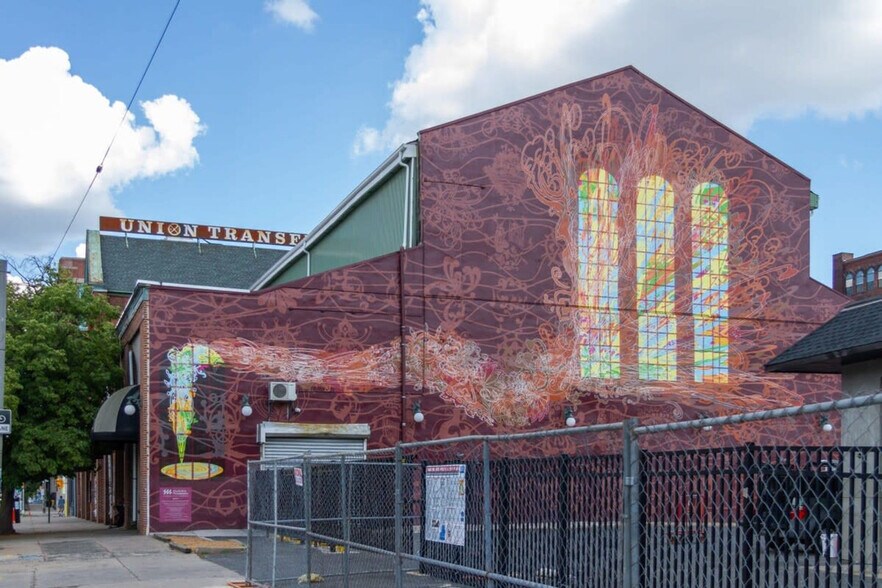 Building Photo - 525 N 11th St