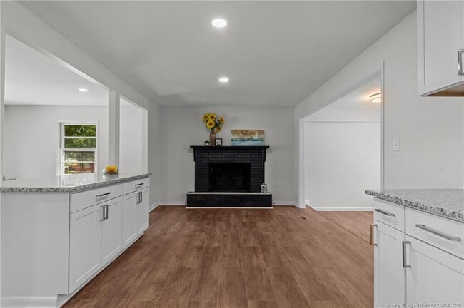Building Photo - 13520 Oakwood Dr