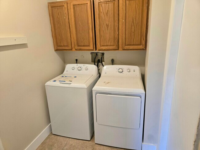 Building Photo - 3921 NW 114th Ave