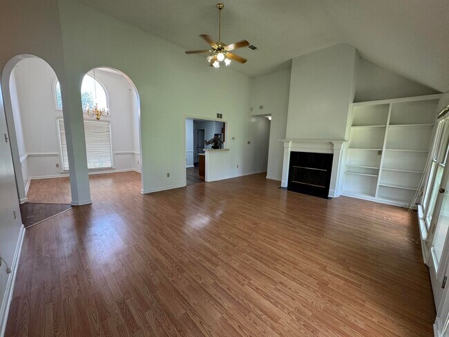 Building Photo - 783 N Ericson Rd