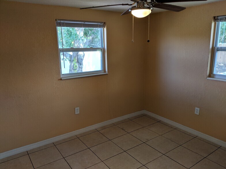 Building Photo - 2146 Ranchita Trail