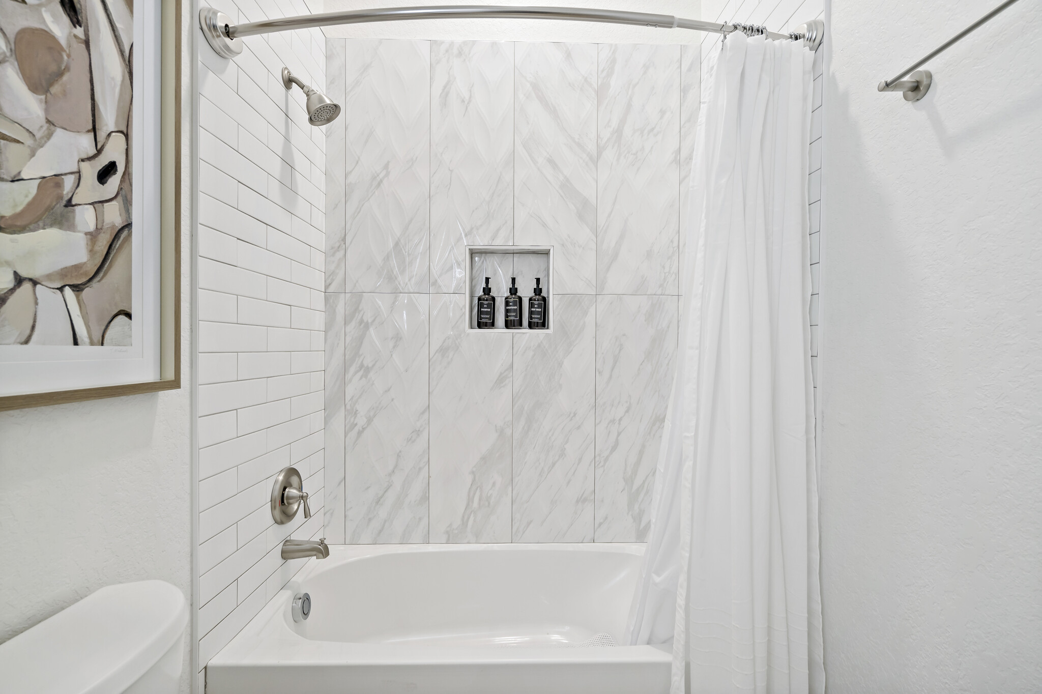 Building Photo - 506 E Evergreen St