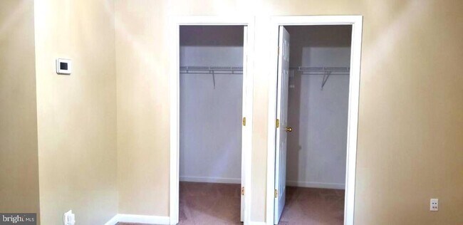 Building Photo - 323 Golden Eagle Way