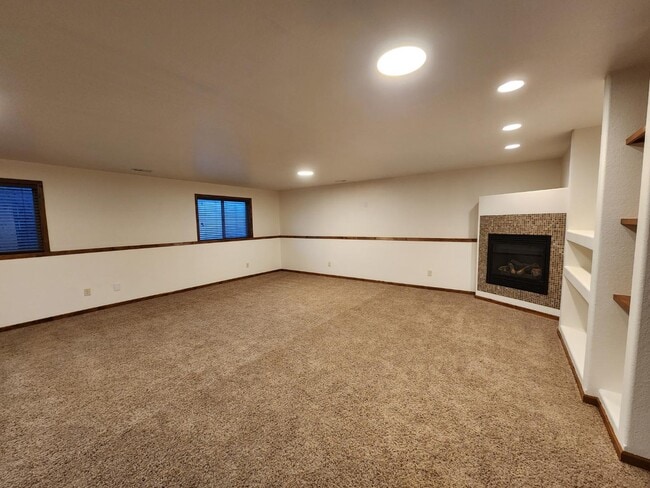 Building Photo - 737 Copperfield Dr