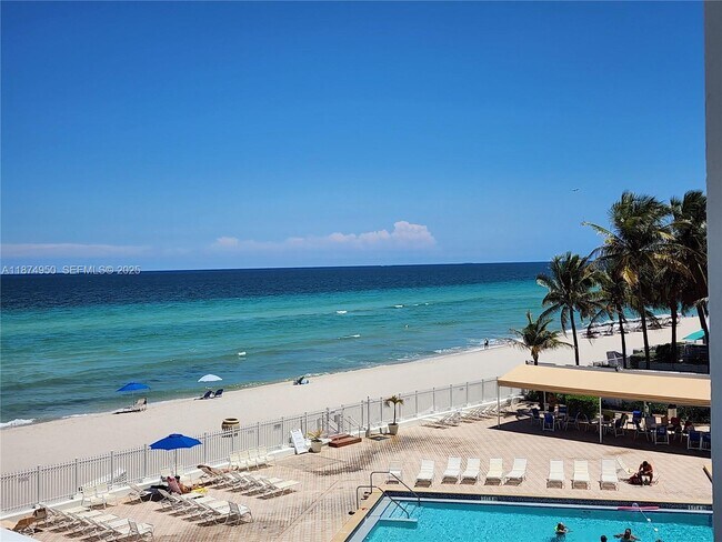 Building Photo - 3505 S Ocean Dr