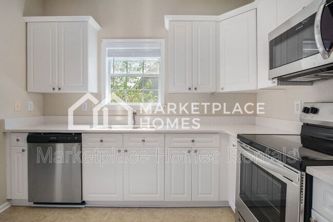 Building Photo - 2090 Old Cahaba Pl