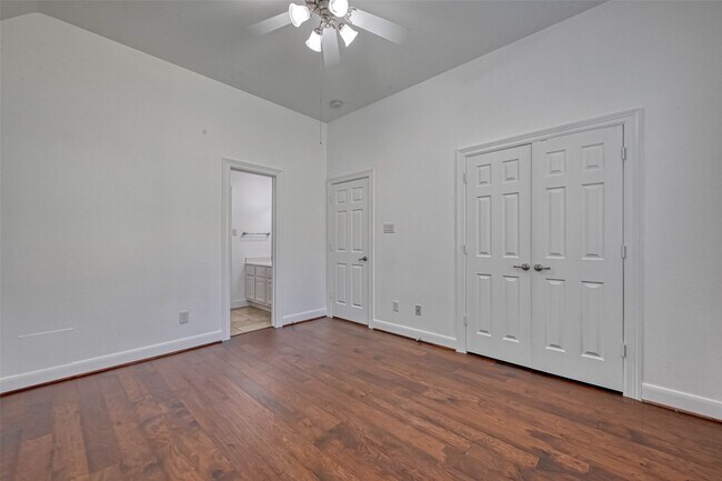 Building Photo - 25510 Autumnwind Ct