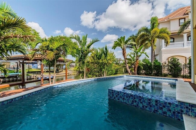 Building Photo - 539 Treviso Dr