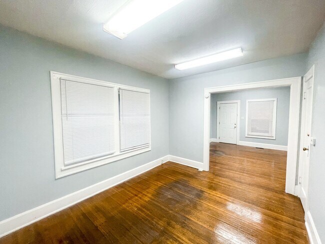 Building Photo - 712-712 N Bosart Ave