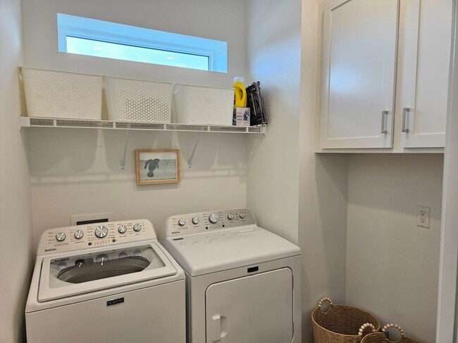 Building Photo - 1595 Tavira Pl