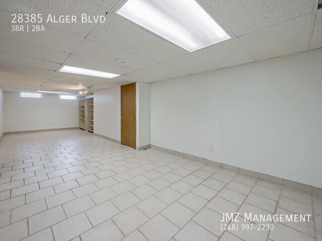 Building Photo - 28385 Alger St