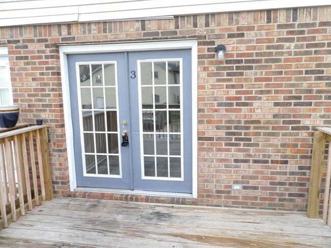 Building Photo - 432 Harrodsburg Ln