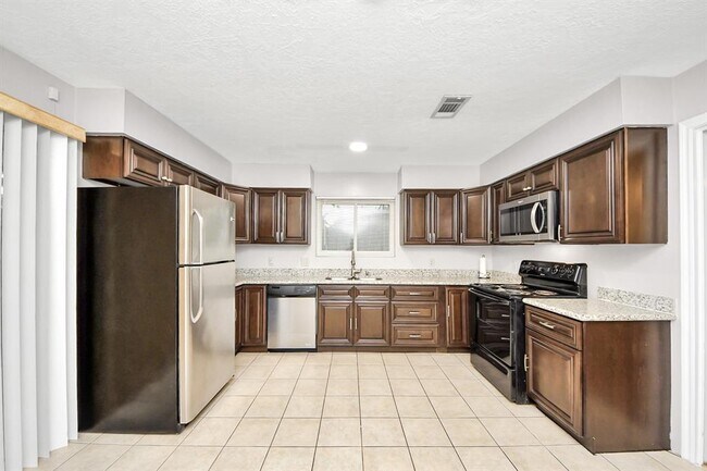 Building Photo - 8502 Fawn Terrace Dr