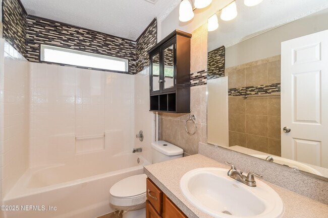 Building Photo - 4804 Ducheneau Dr