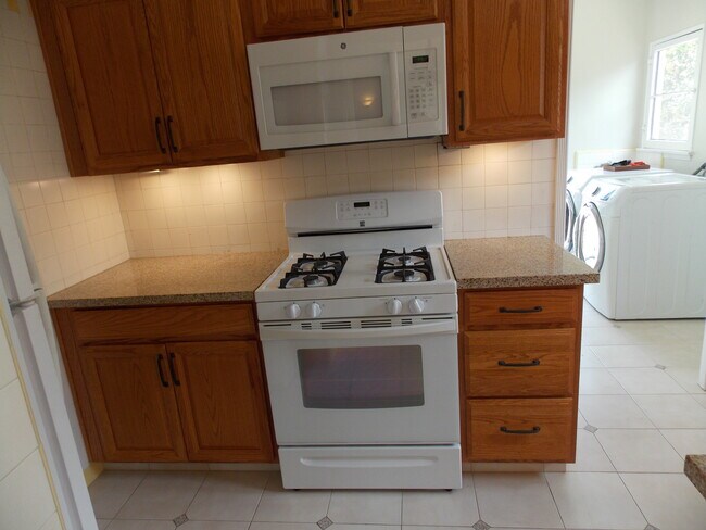 Building Photo - 6201 Commodore Sloat Dr