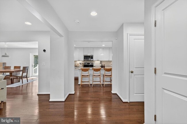 Building Photo - 4613 Willow Run Dr