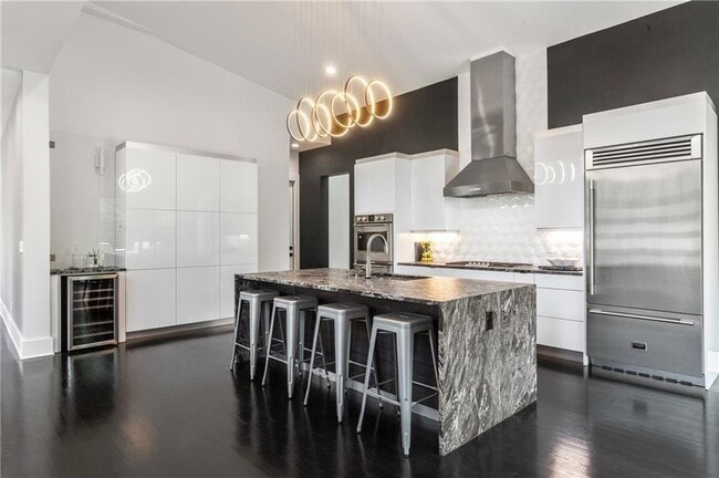 Building Photo - 1756 N Akin Dr NE