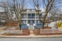 Building Photo - 364 Ashford Ave