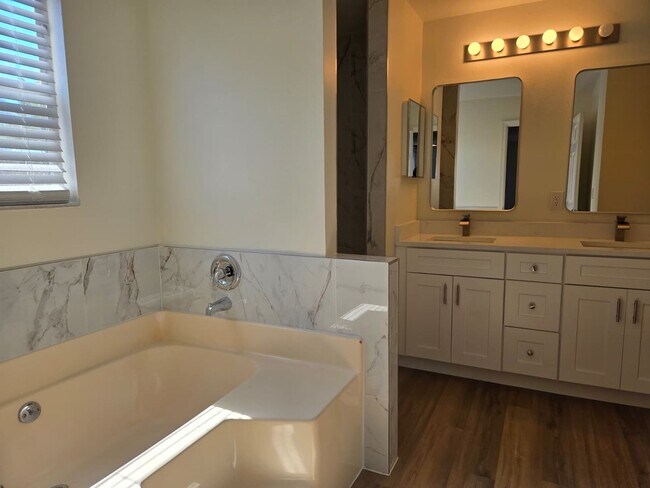 Building Photo - Single Family Home - Orlando