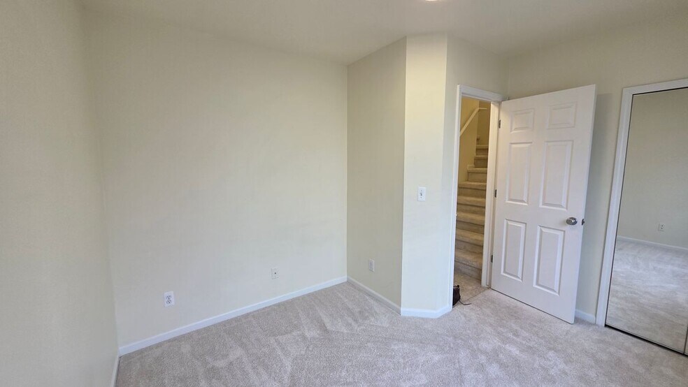 Building Photo - 1547 Cass Lake Rd