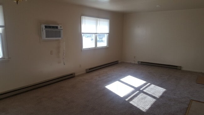 Building Photo - Charming Second-Floor Apartment in Havre de Grace!