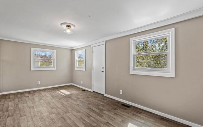 Building Photo - 105 Audubon Rd