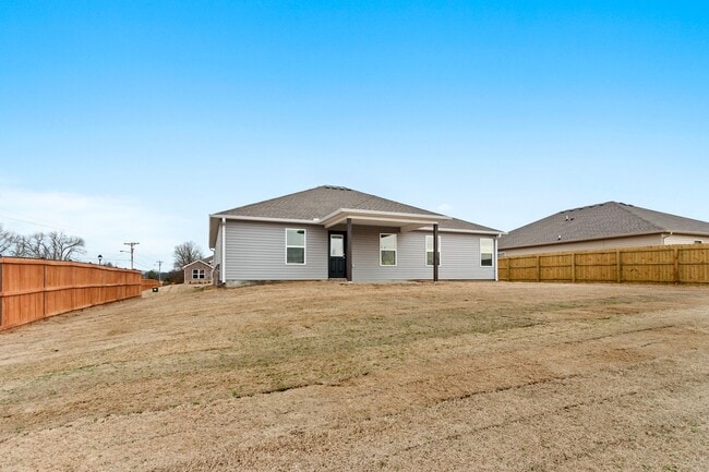 Building Photo - Gorgeous home ready for you!