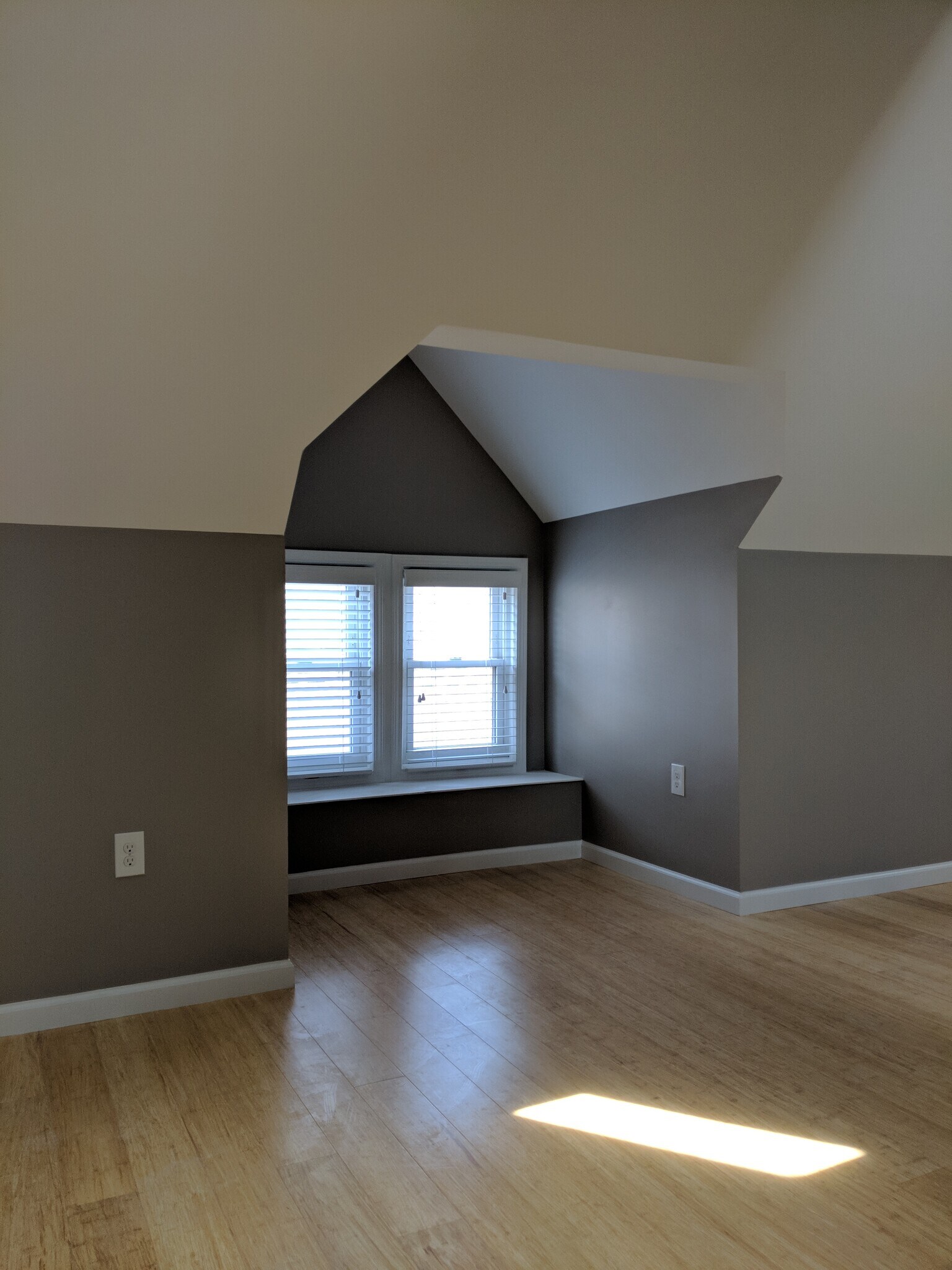 Building Photo - 4836 Commonwealth St