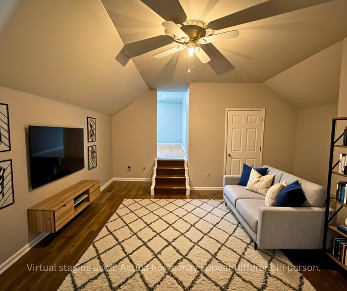 Building Photo - 615 5th Ave E