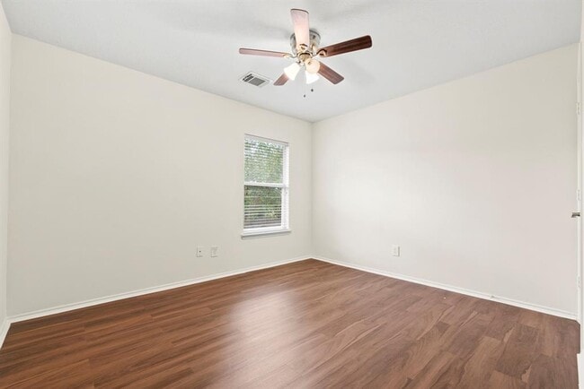 Building Photo - 20231 Mammoth Falls Dr