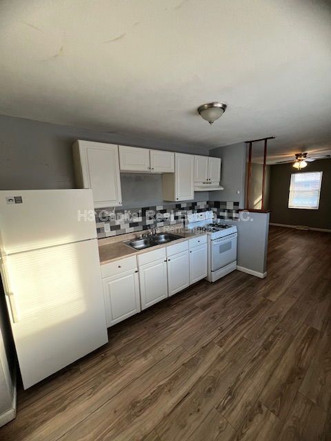 Building Photo - 4069 Bruene Ave