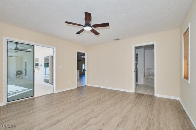 Building Photo - 132 SE 19th Terrace