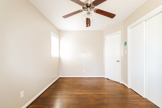 Building Photo - 208 Sam Pate Dr