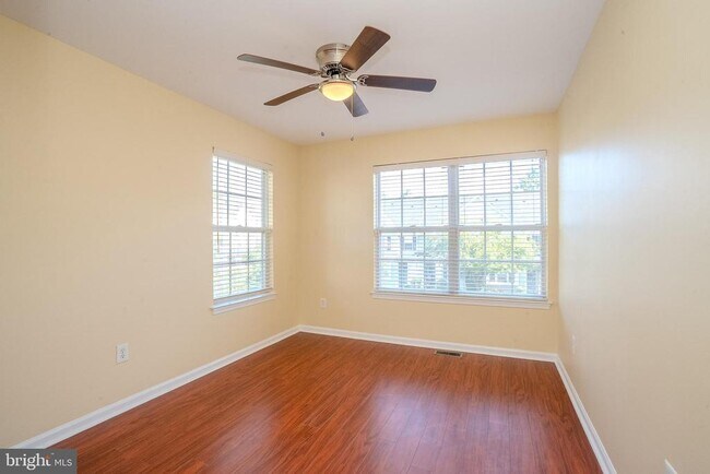 Building Photo - 1311 Blossom Cir