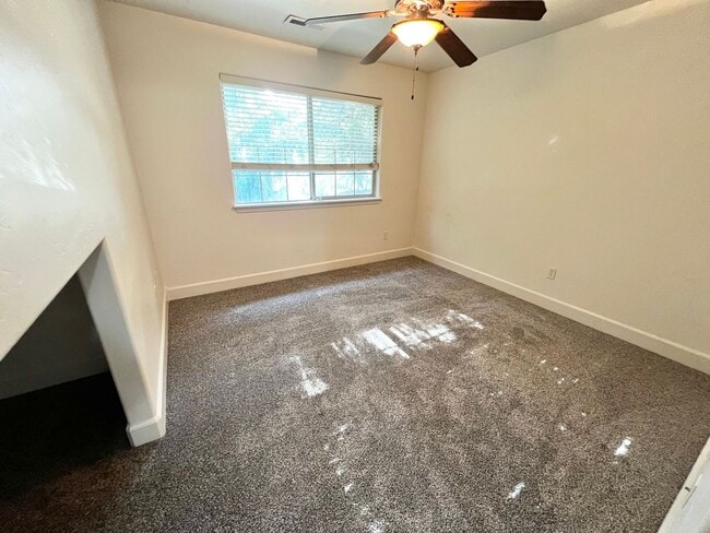 Building Photo - Coming Soon: 3BR/2Baths Steps from BSU, the Greenbelt, and Downtown!