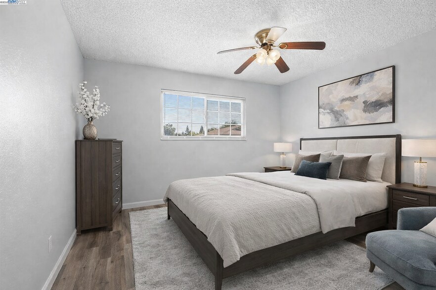 Building Photo - 2208 Peppertree Way