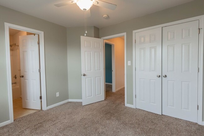Building Photo - 3 Bed, 2.5 Bath, Single Family Home in Martinsburg, WV