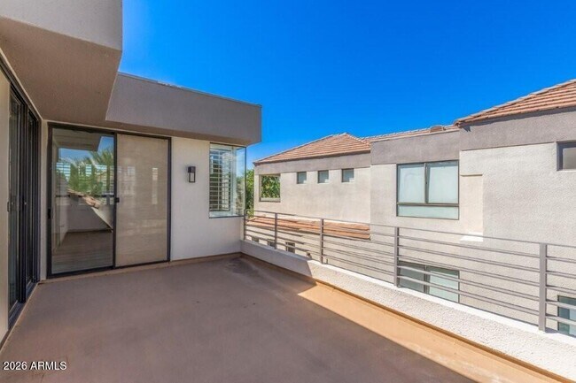 Building Photo - 7222 E Gainey Ranch Rd