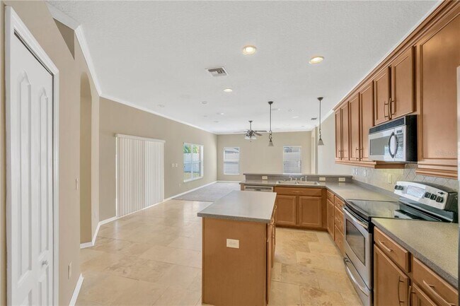 Building Photo - 1833 Mira Lago Cir