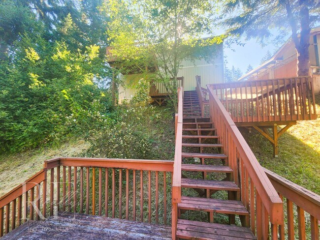 Building Photo - MILITARY DISCOUNT - $75/MO OFF!!