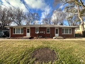 Building Photo - 507 E Lee St