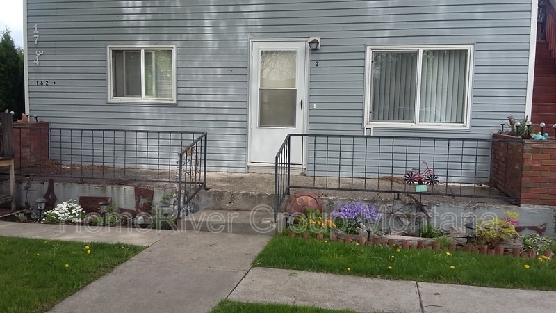 Building Photo - 1734 Stoddard St