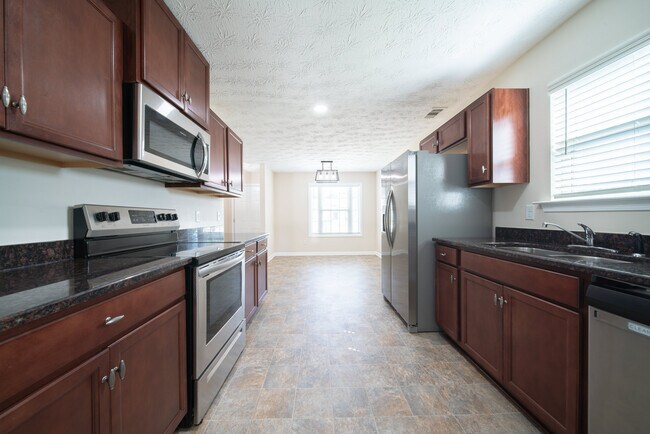 Building Photo - 5788 Sandy View Dr